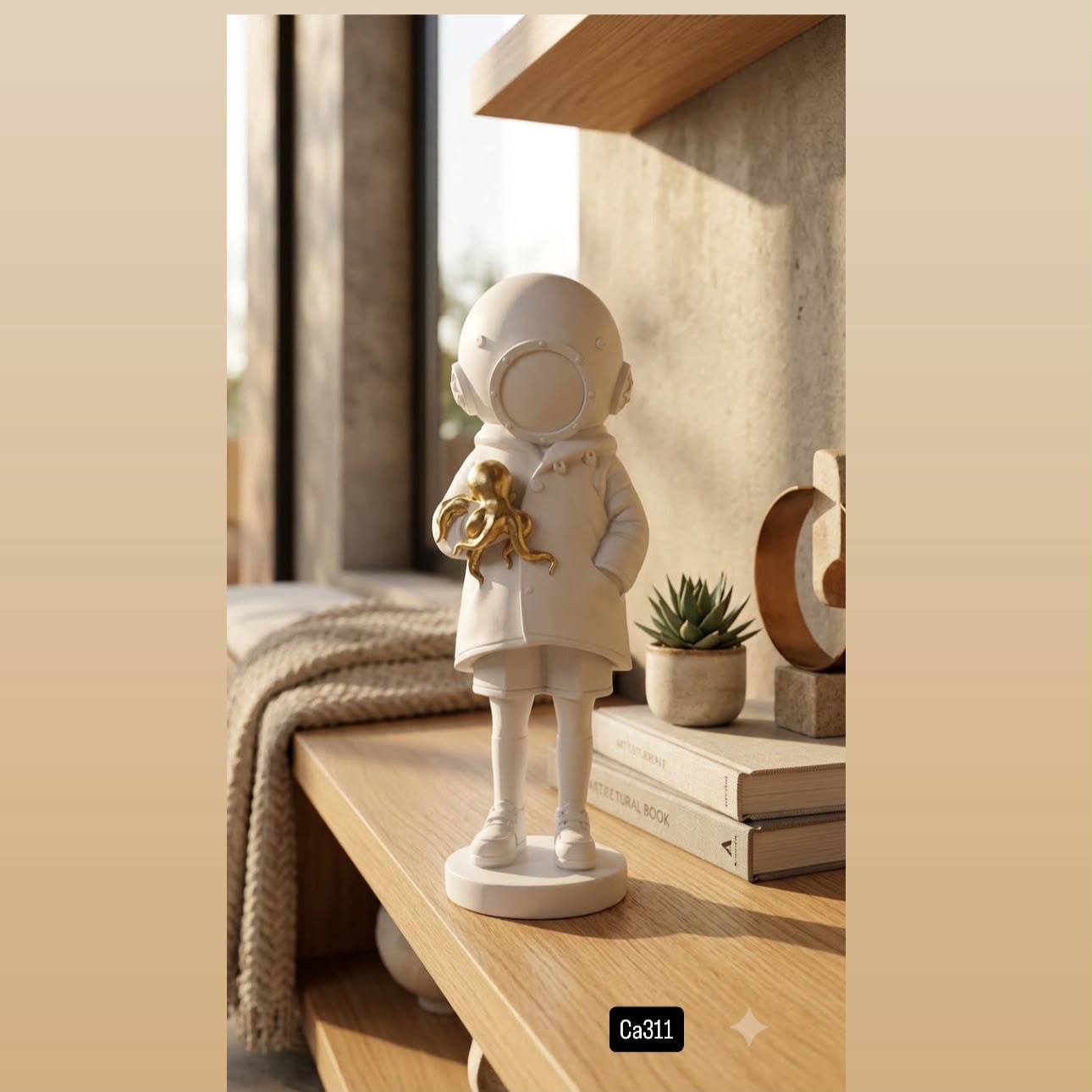 Articulo decorativo astronauta blanco pulpo dorado resina 10cm* 7,5cm* 23cm